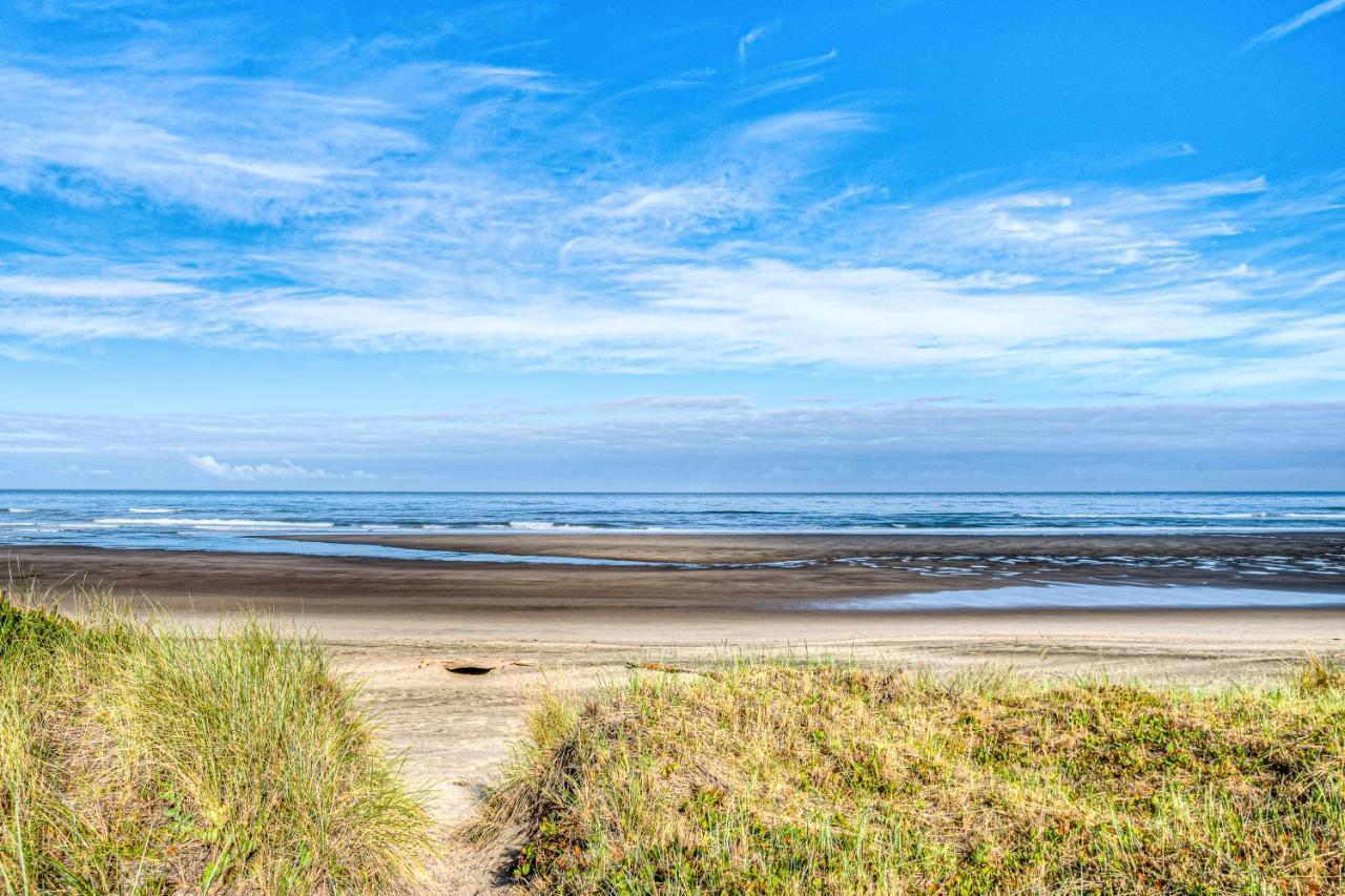 Elbow'S Inn Rockaway Beach Exteriör bild